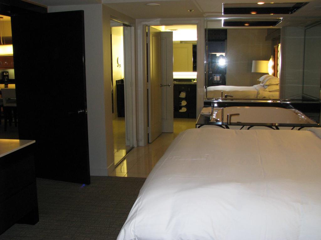 Suites At Elara Las Vegas Center Strip-No Resort Fees Extérieur photo